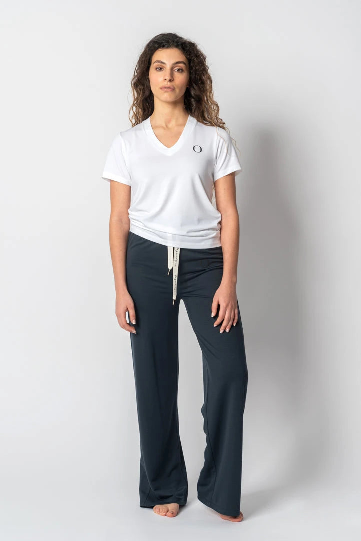 V-Neck T-Shirt in White - Emelline