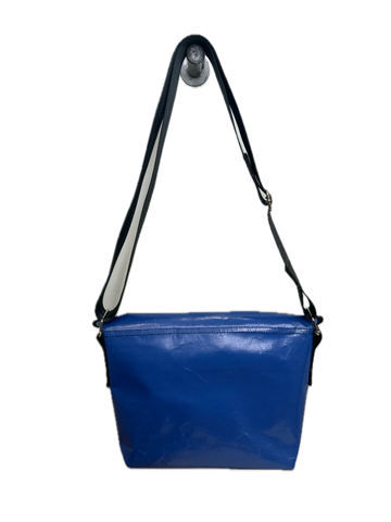 Grand sac bandoulière en bâche upcyclée