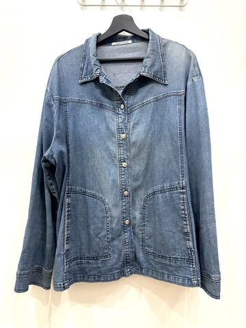 Veste en jean upcyclé