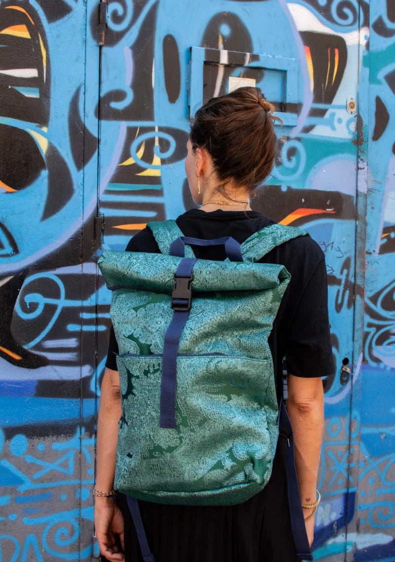 Sac à dos en tissus upcyclés style roll-top