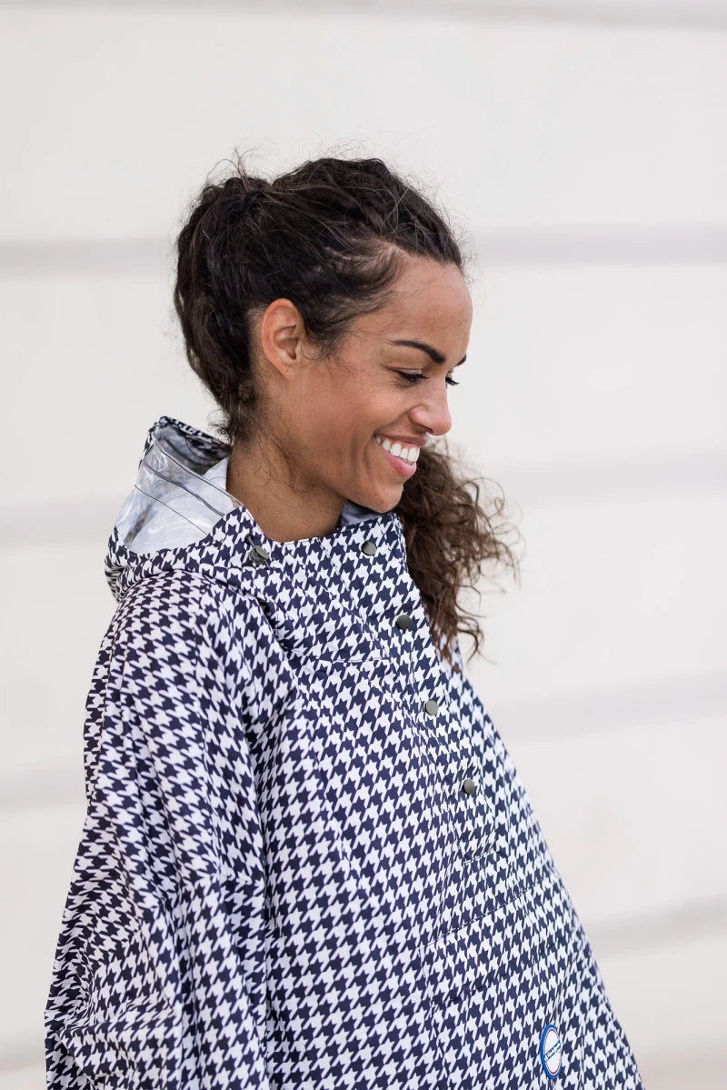 Poncho Paris