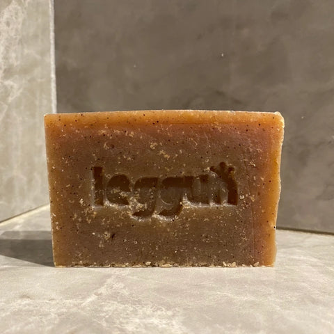 Savon exfoliant à l'abricot biscornu