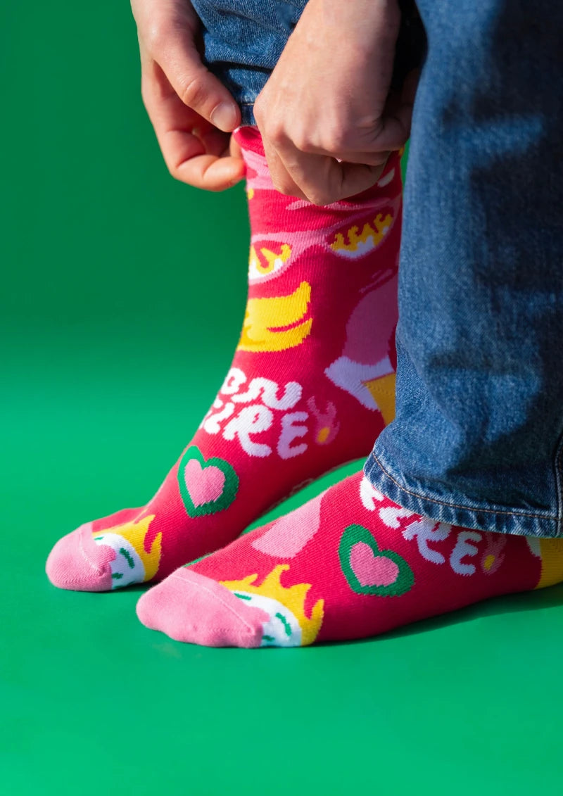 Laura Deleuze | Paire de chaussettes On Fire Fuchsia