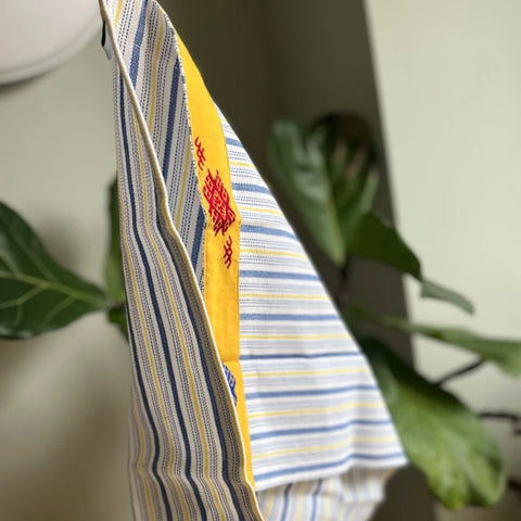 Torchon de cuisine à lignes bleues et jaunes