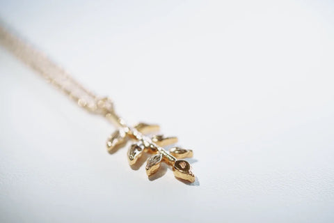 Collier feuille