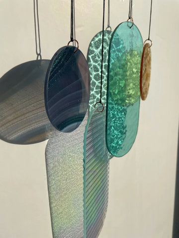 Irisierender Wandbehang im Art Déco Stil