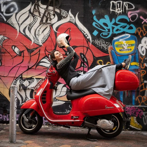 Tablier Scooter Dryfits Noir / Gris