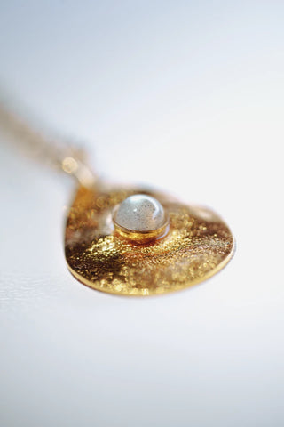 Collier goutte martelé orient