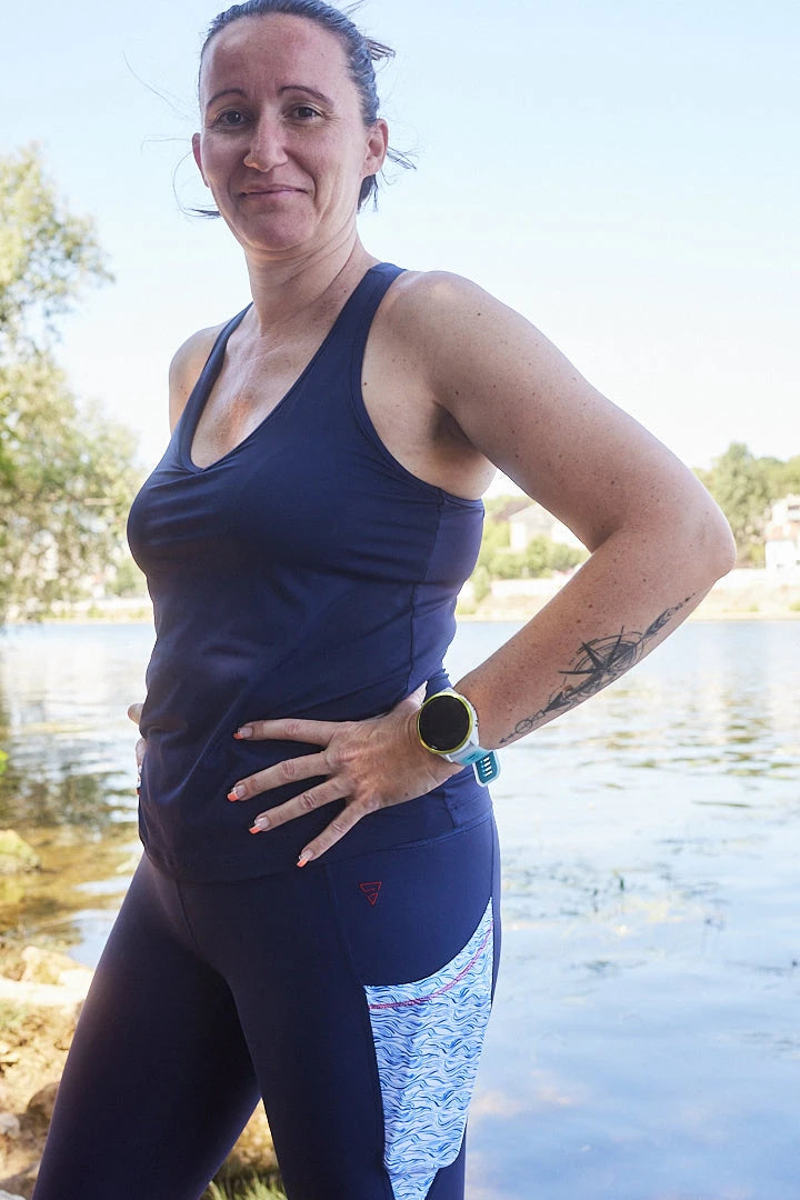 Débardeur sport avec brassière intégrée "L'Indépendante" -  pratique respirant et stylé, écoresponsable