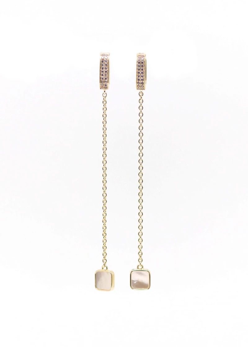 Boucles d'oreilles chaîne Séraphine pendantes plaqué or et nacre