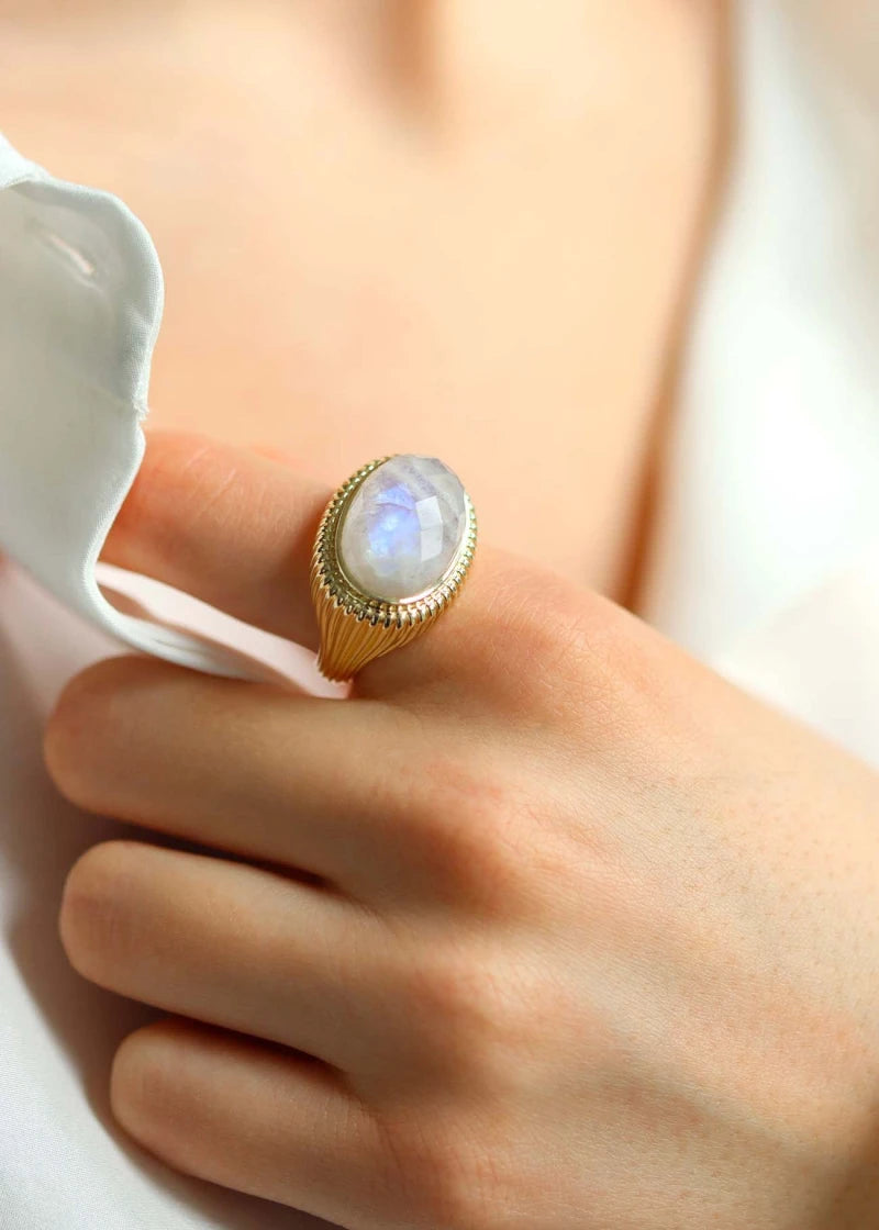 Bague Pierre de lune Antoinette plaqué or