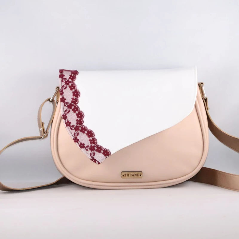 Rabat alter-cuir de raisin blanc avec dentelle bordeaux