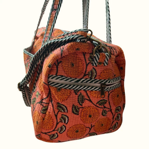 Sac de voyage "Sunny Squishy Flowers"