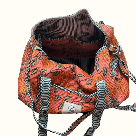 Sac de voyage "Sunny Squishy Flowers"