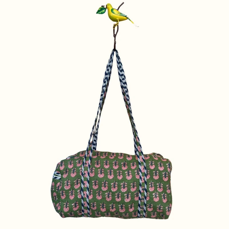 Sac de voyage matelassé – "Pink grove in the forest"