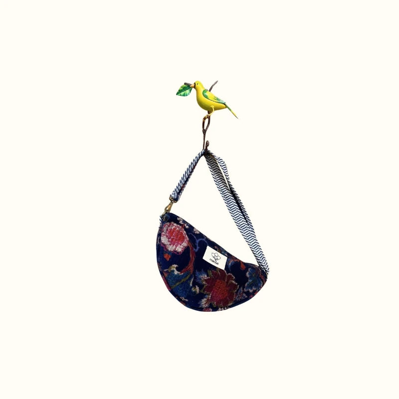 Sac demi-lune matelassé en velours – Nocturen floral