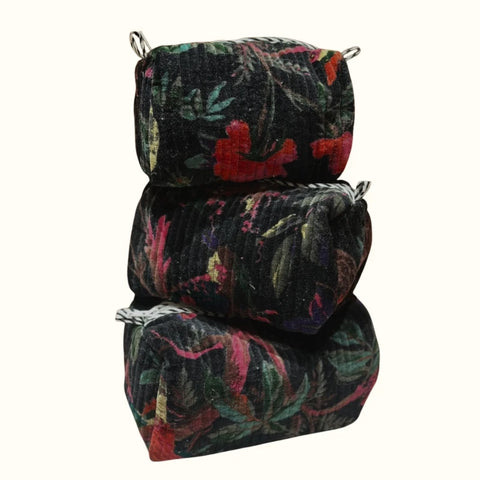 Trousse de toilette en velours matelassé – "Bird of the night"
