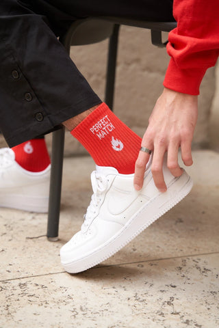 CHAUSSETTES UNISEXES ROUGES "PERFECT MATCH"