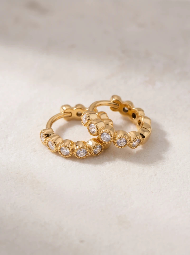 Boucle d’oreille Hope – Mini créole Plaqué Or ou Argent 925