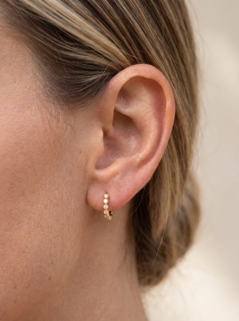 Boucle d’oreille Hope – Mini créole Plaqué Or ou Argent 925