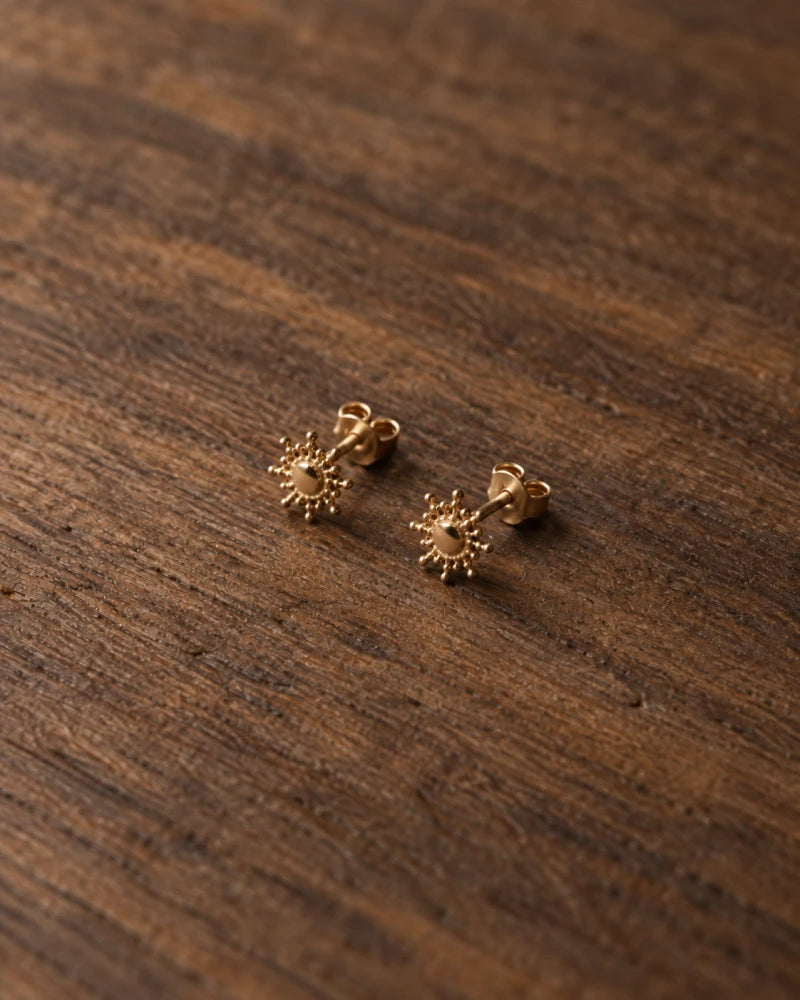 Boucle d’oreille Puce Soleil – Plaqué Or 750/000