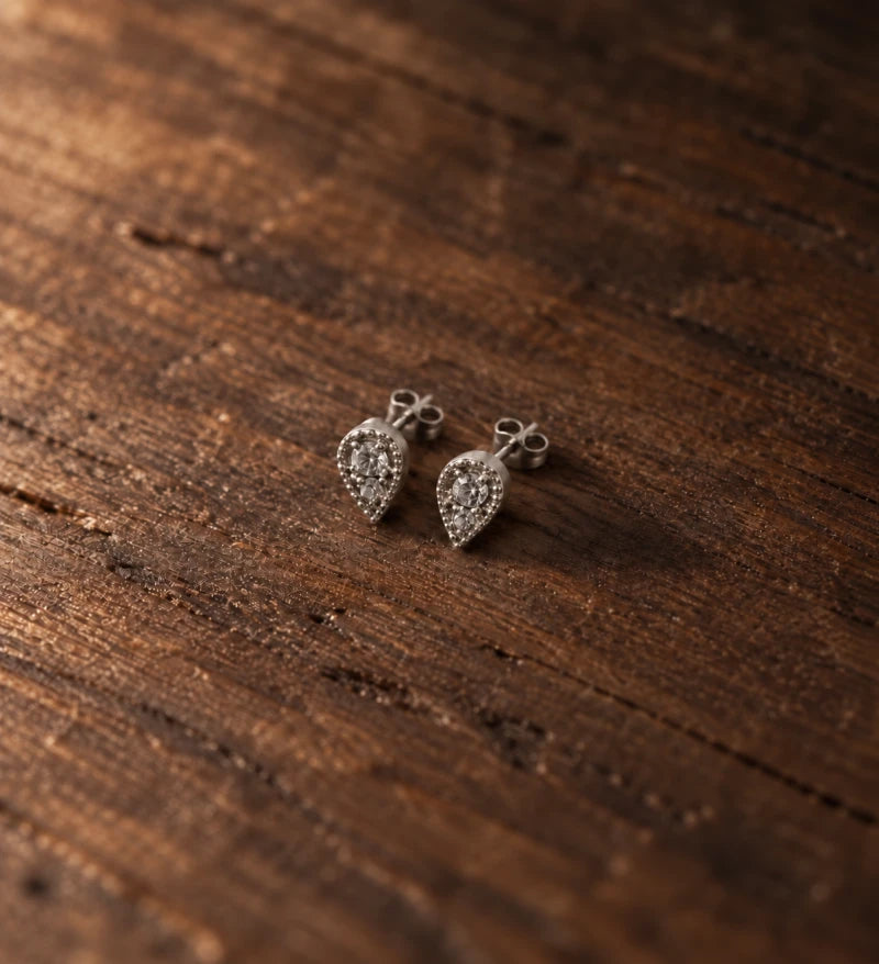 Boucle d’oreille Spike – Puce Plaqué Or ou Argent 925