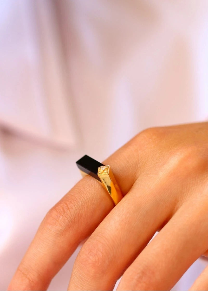 Bague Art Deco Louisette plaqué or Onyx noir