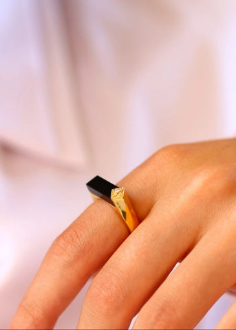 Bague Art Deco Louisette plaqué or Onyx noir