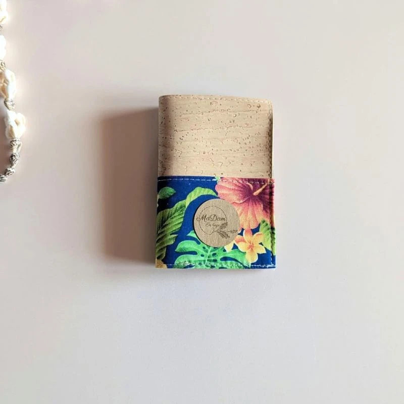 Porte-cartes en liège : accessoire polynésien