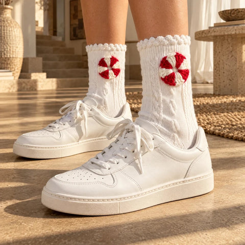 Chaussettes Brodées Main – Cactus, Champignon, Coccinelle ou Bonbon