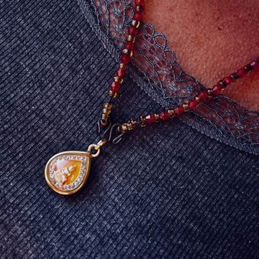 Amulette fabriquée à la main en Thaïlande 