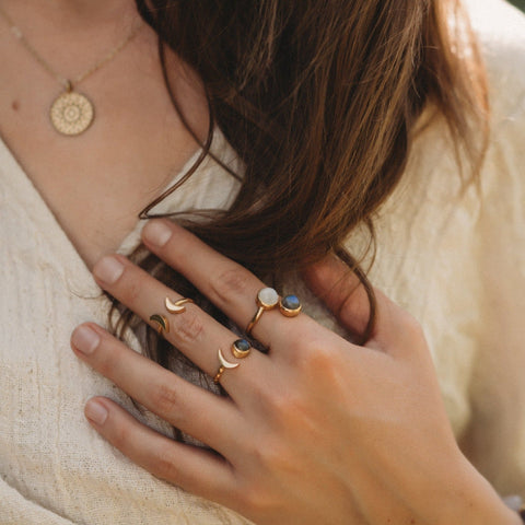 Bague ajustable bijoux faits main - Lithothérapie avec pierres précieuses - meanwhile boutique