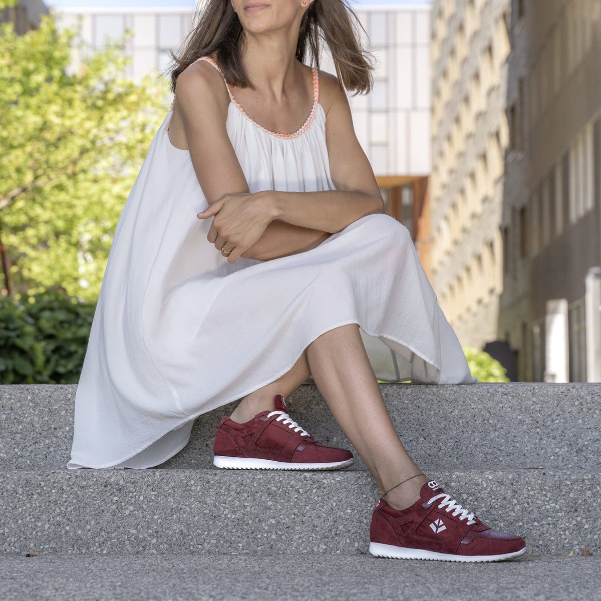 Baskets véganes pour femmes Bordeaux Raven - Meanwhile Boutique