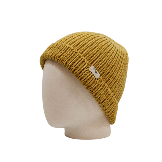 Bonnet en laine jaune moutarde fait main au Pérou 