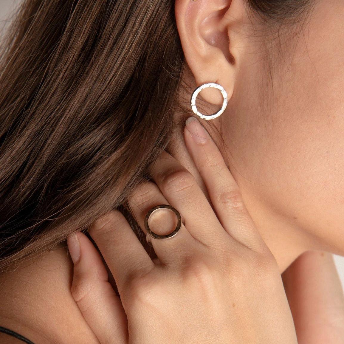 Boucles d'oreilles minimalistes en argent recyclé