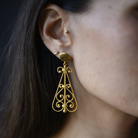 boucles d'oreilles dorées formes arrondies Beyrouth