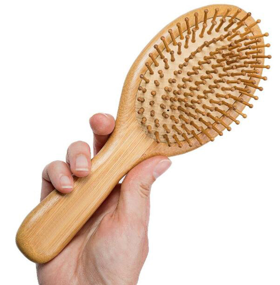 Brosse à cheveux avec picots en bois qui n'abîme pas les cheveux