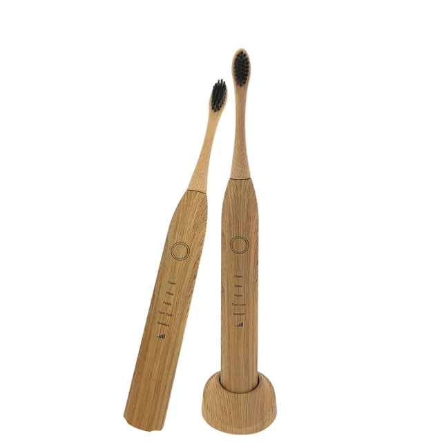 Brosse à dents électrique en bambou pour une salle de bain éco-responsable 