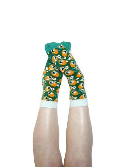 Chaussettes colorés par paire ou à l'unique marque français avec design en collaboration avec des artistes par Quanailles sur meanwhile boutique