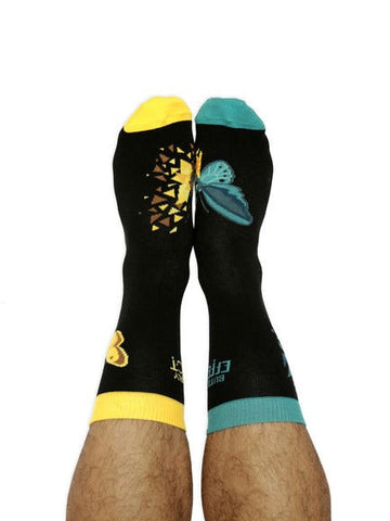 Chaussettes colorés par paire ou à l'unique marque français avec design en collaboration avec des artistes par Quanailles sur meanwhile boutique