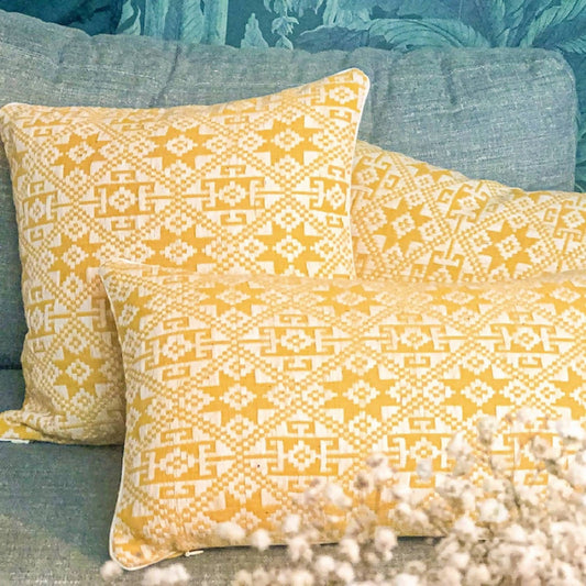 Coussin Dokmai jaune - Meanwhile Boutique