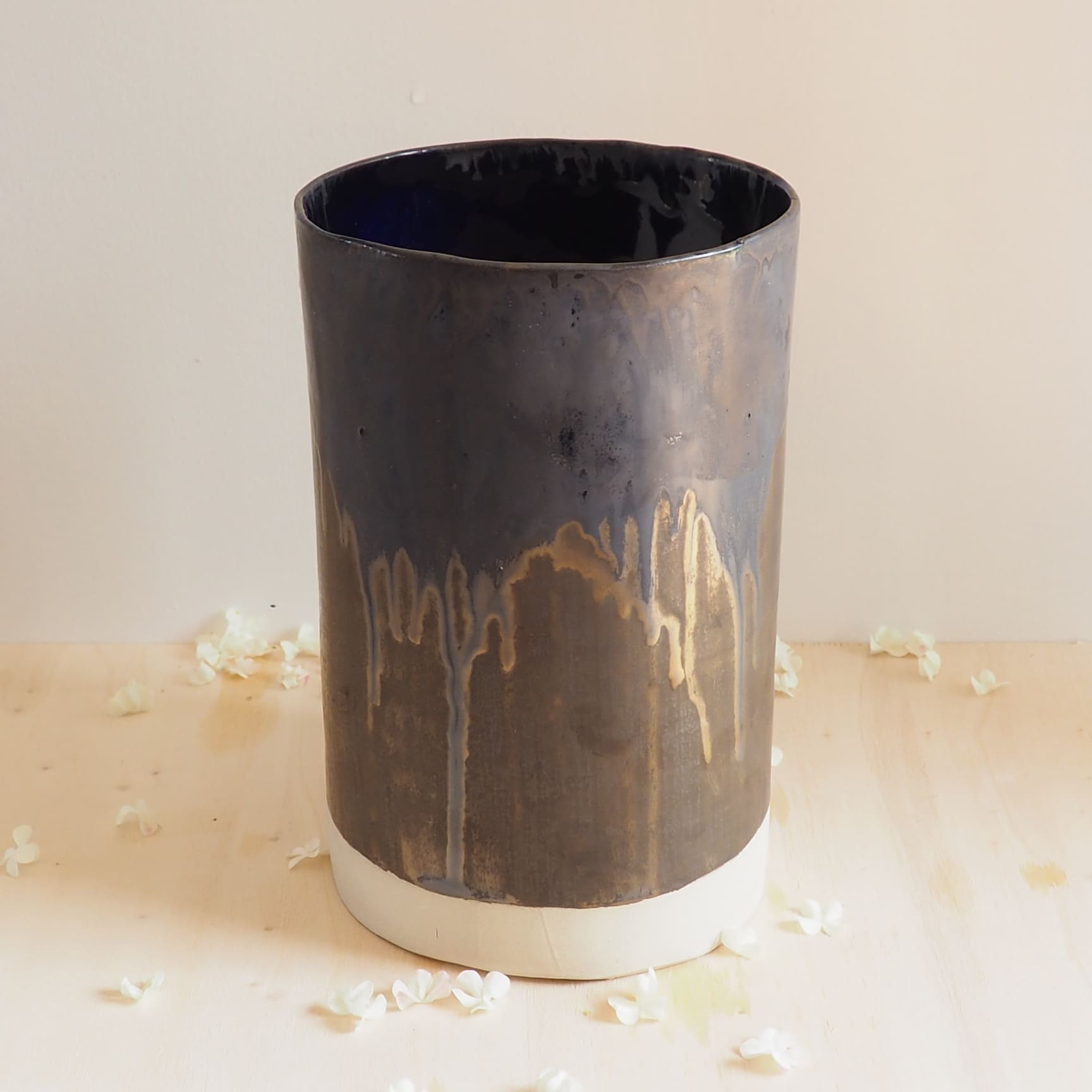 Grand vase unique fait-main en porcelaine couleur bronze - Meanwhile Boutique