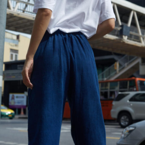 Pantalon bleue fabriquée de manière artisanale
