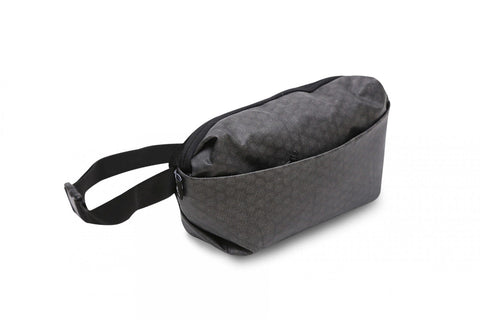 Sac banane végane en papier bulle noir