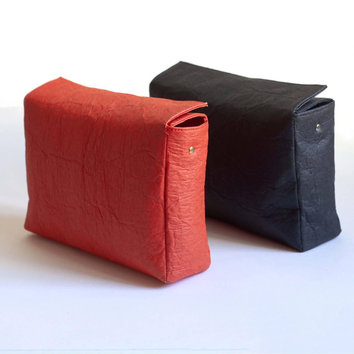 Sac en Pinatex Peggy I Noir, Rouge, Doré, Argenté - Meanwhile Boutique
