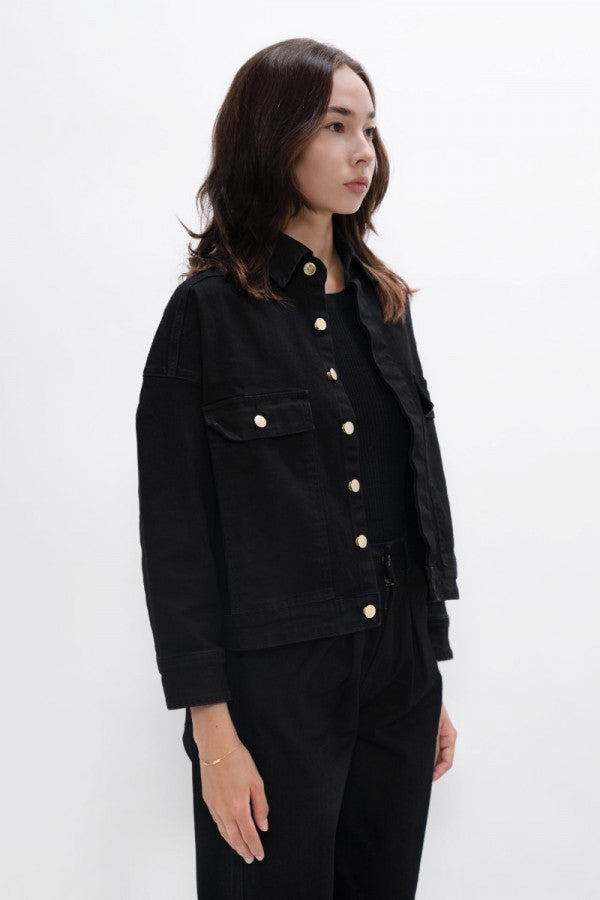 Veste Céleste fabriquée à partir de déchets textiles recyclés